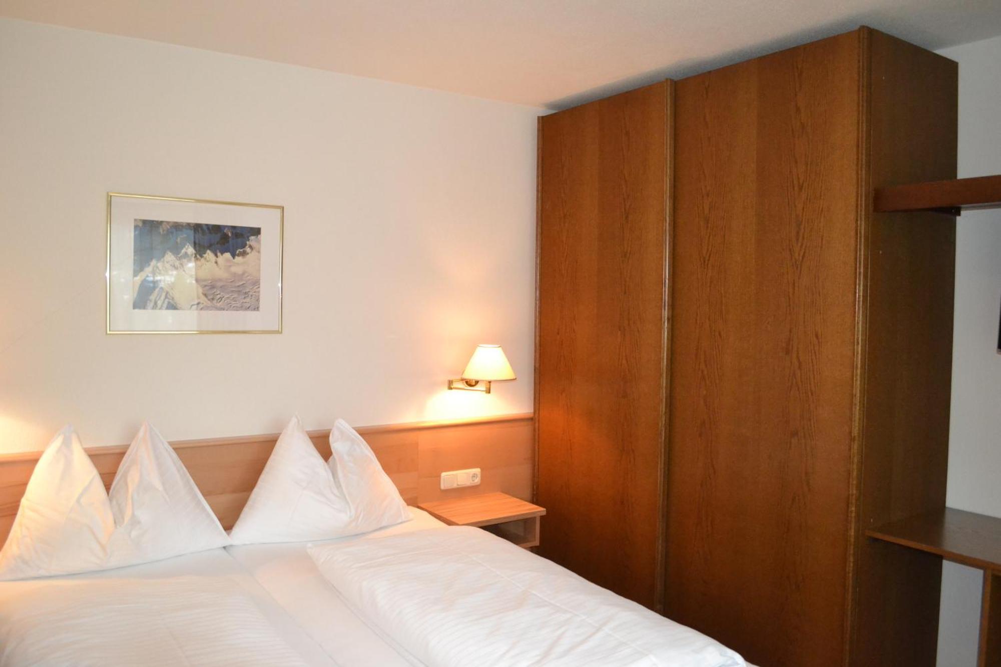 Ferienhaus Schiwiese Mit Freiem Eintritt In Die Alpentherme & Freie Nutzung Der Gasteiner Bergbahnen Im Sommer 2025 Bad Hofgastein Room photo